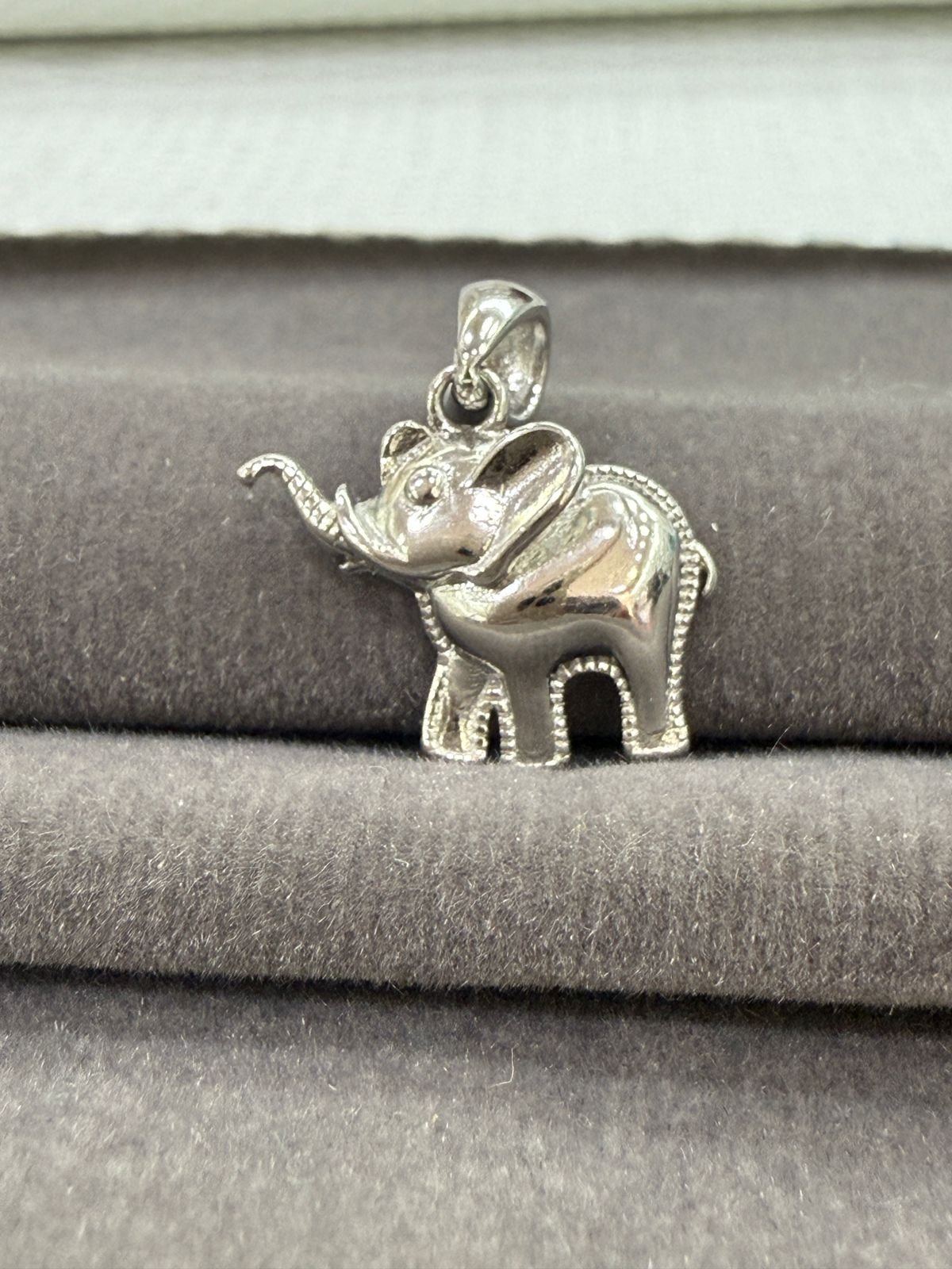 92.5 Silver Elephant Fancy pendant